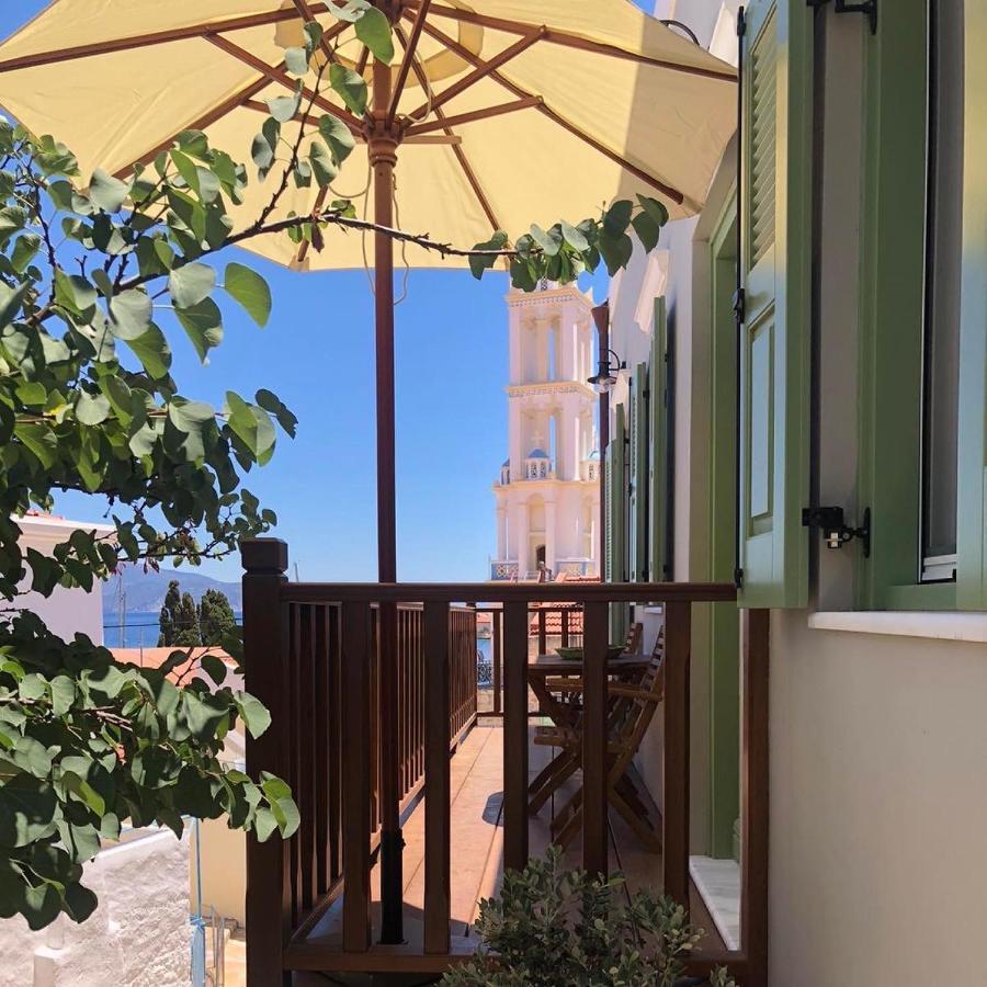Luca'S Houses Chalki Town Exterior photo