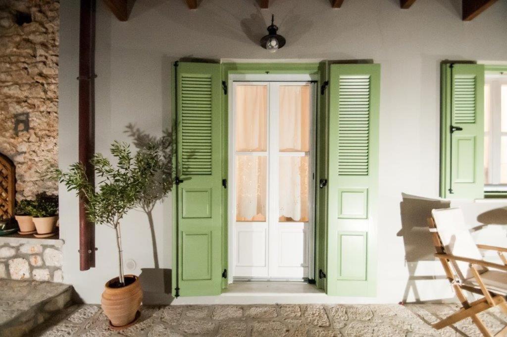 Luca'S Houses Chalki Town Exterior photo